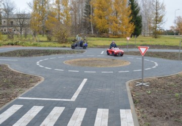 Bērnu autoskolas apmācību laukuma atklāšana Kūku pagastā